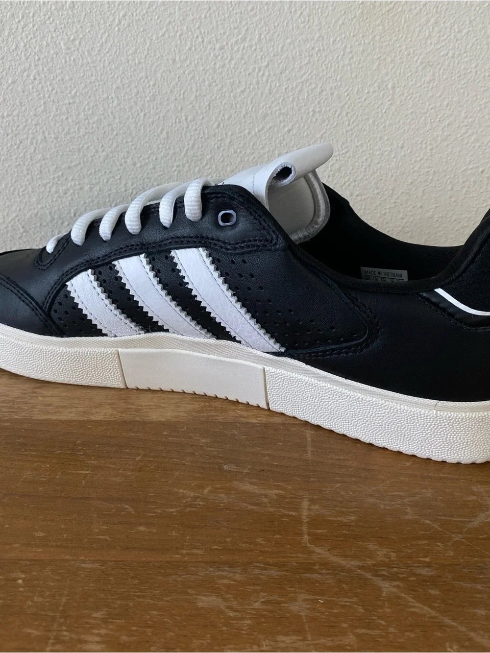adidas low top